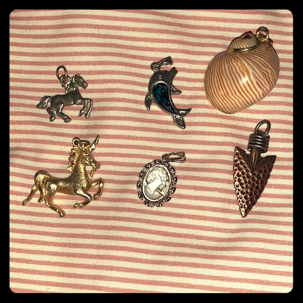 Lot of pendants